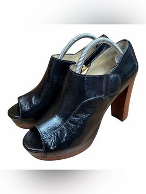 MICHAEL KORS Size 8 Patent Leather  Black Peep-Toe Platform Heel Shoes